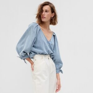 Women's Bell Sleeve Chambray Top